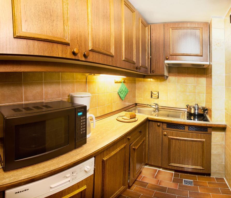 Johannahof Appartements Капрун Стая снимка