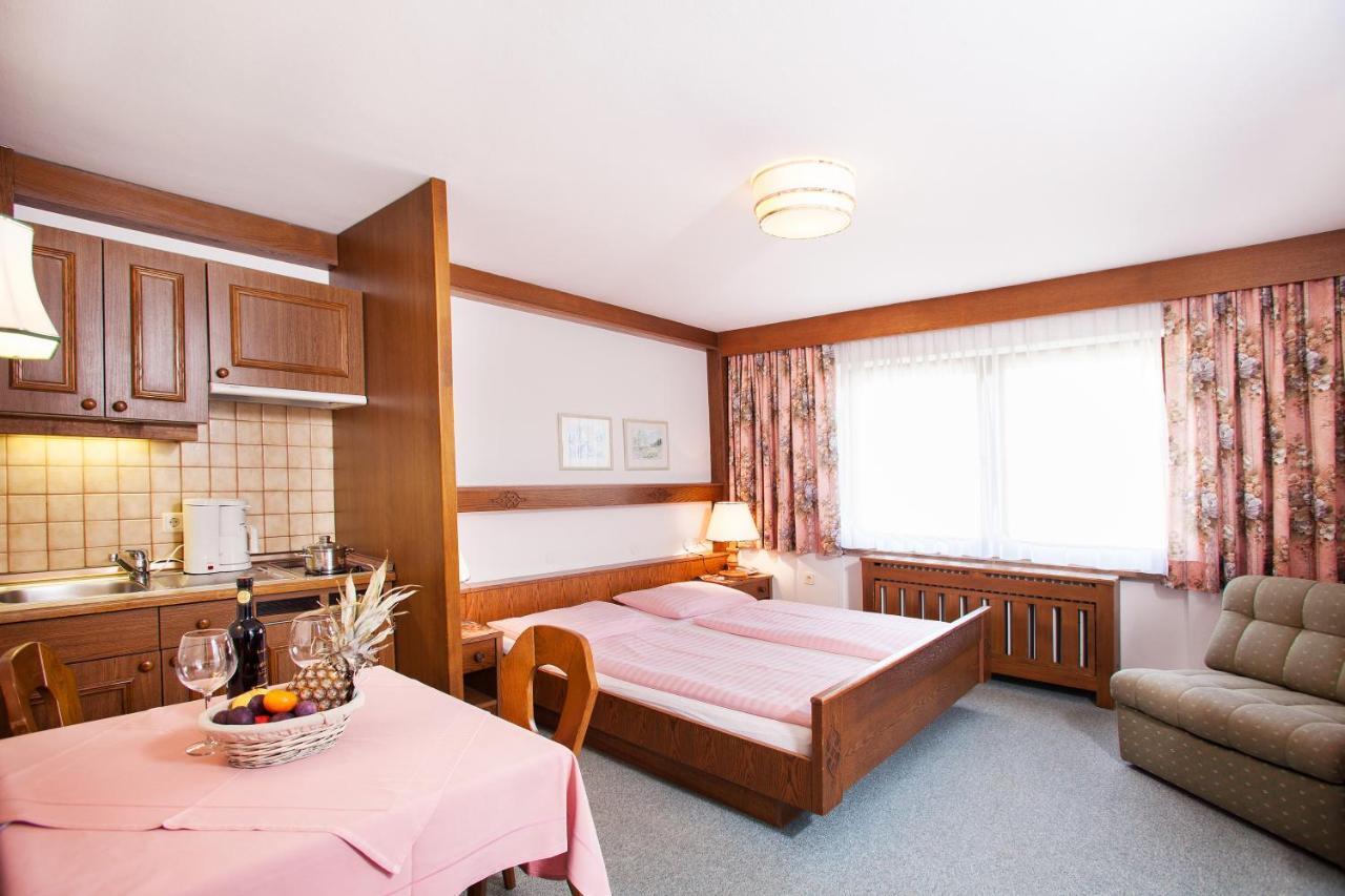 Johannahof Appartements Капрун Стая снимка